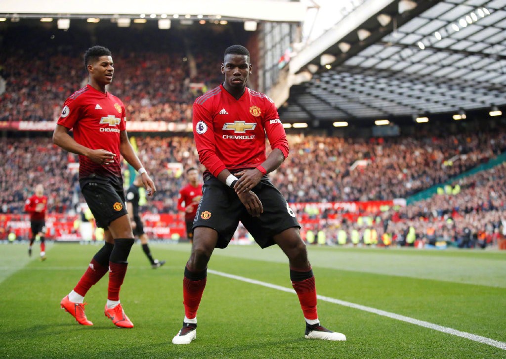 曼联获争议点球!博格巴绊倒自己造点 对手怒了